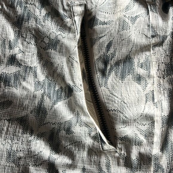 Athleta Shorts - Picture 6 of 6